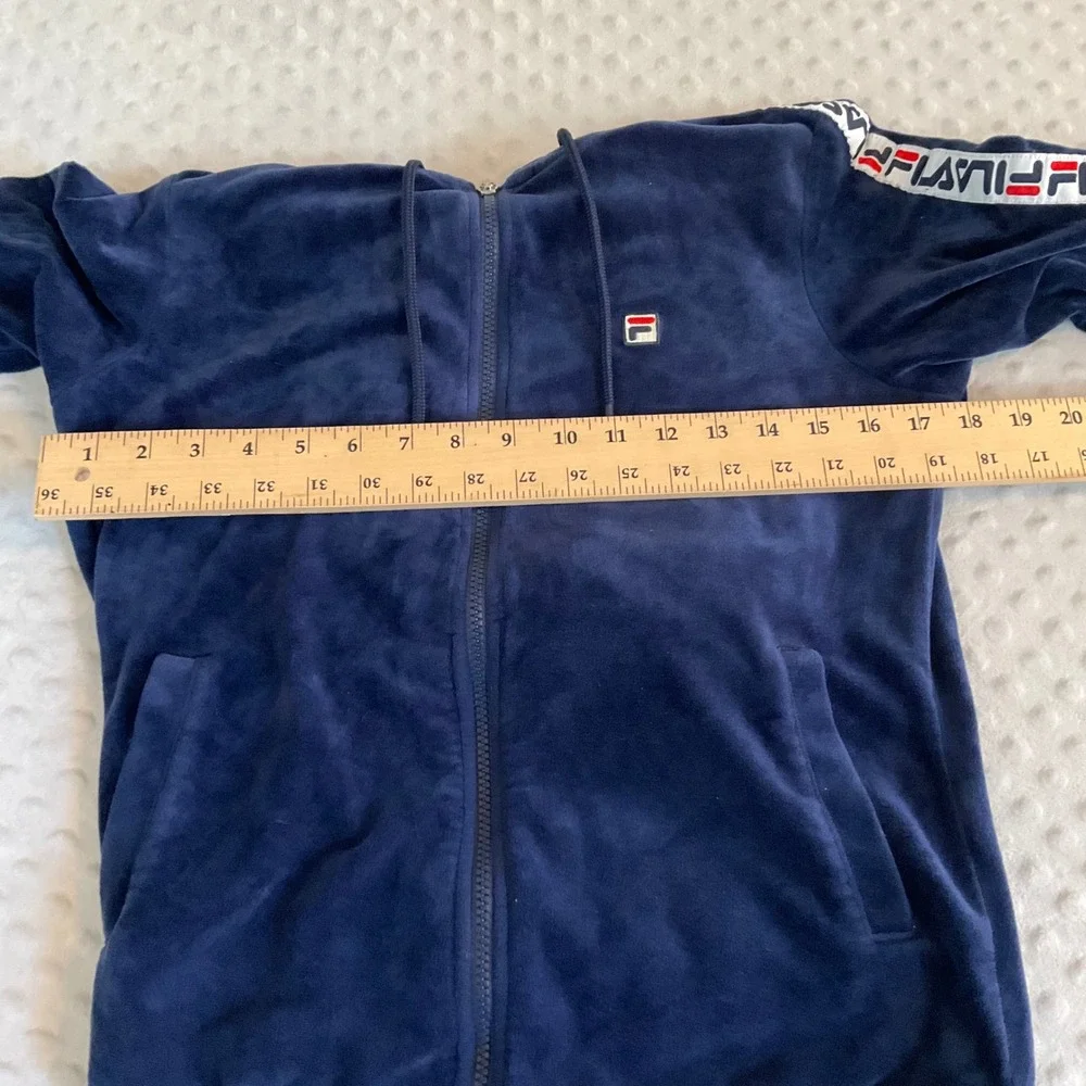 Fila step into